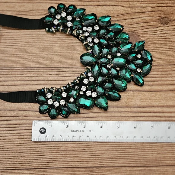 Emerald Green Statement Necklace And Earrings Fashion Jewlery Costume - Picture 4 of 10